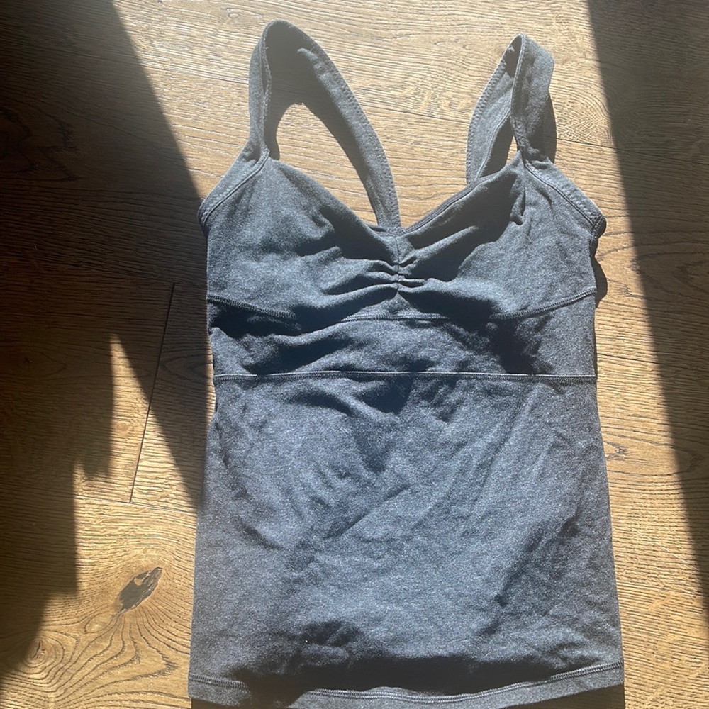 Lululemon yoga top